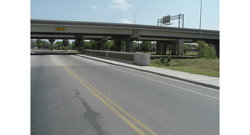 Los Tomates / Matamores III International Crossing